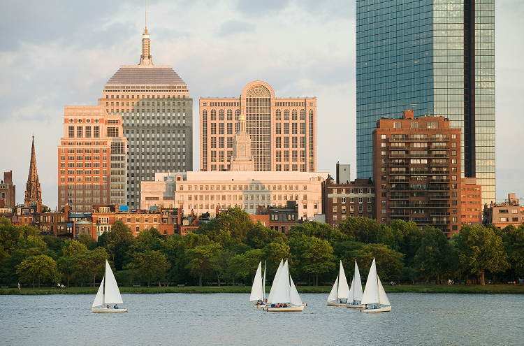 boats on the water in the inner city